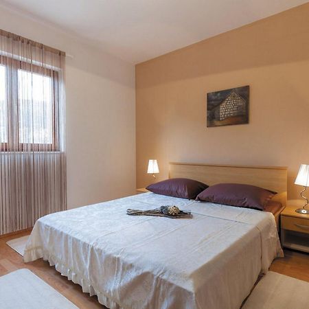 Cozy Nook Apartment Kastel Stari Kastela Exterior photo
